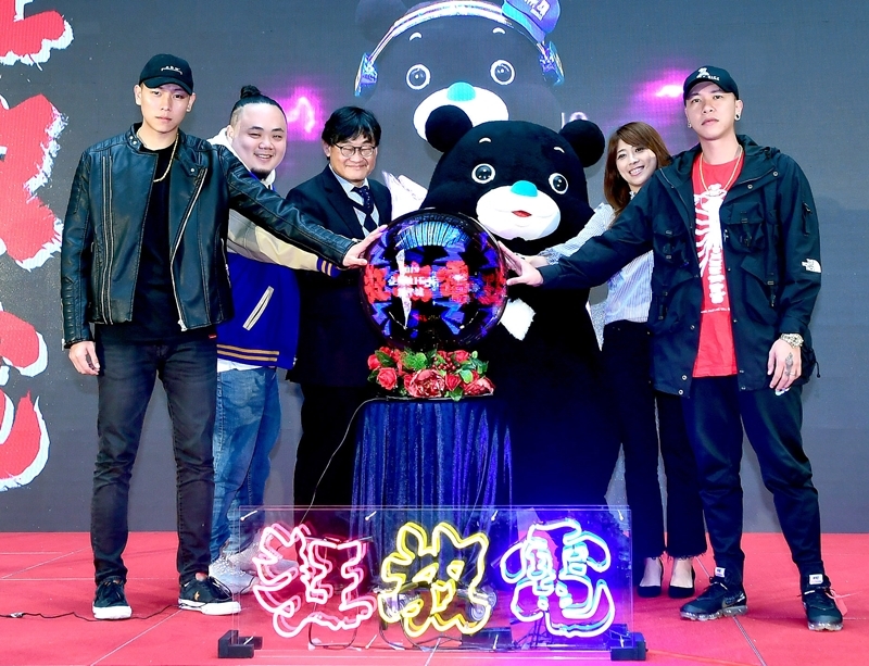 獨家卡司電翻臺北最High新年城   熊讚拼粉絲向頑童MJ116拉票