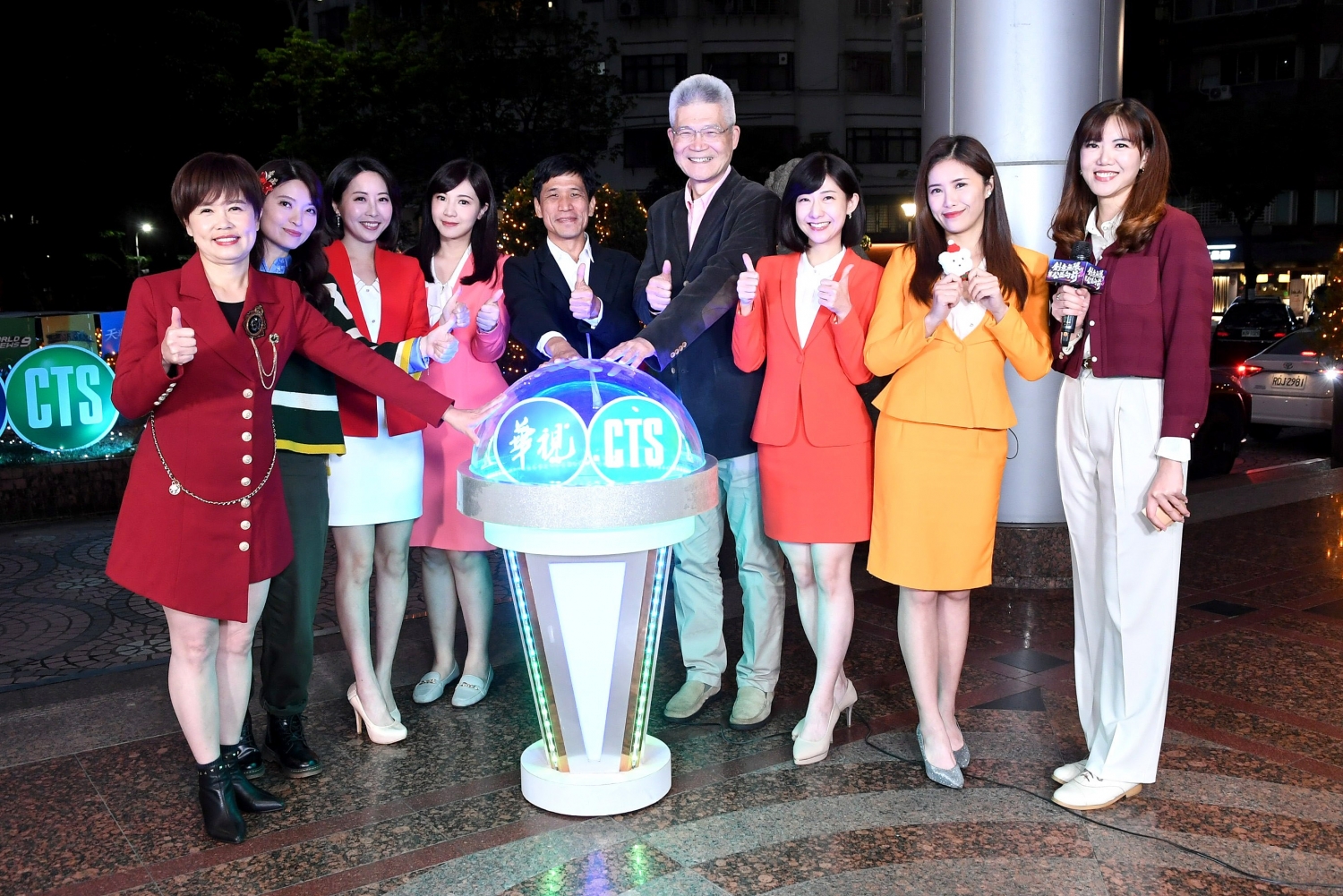 胡元輝董事長以『平安』為期許 
溫暖祝福與展望未來