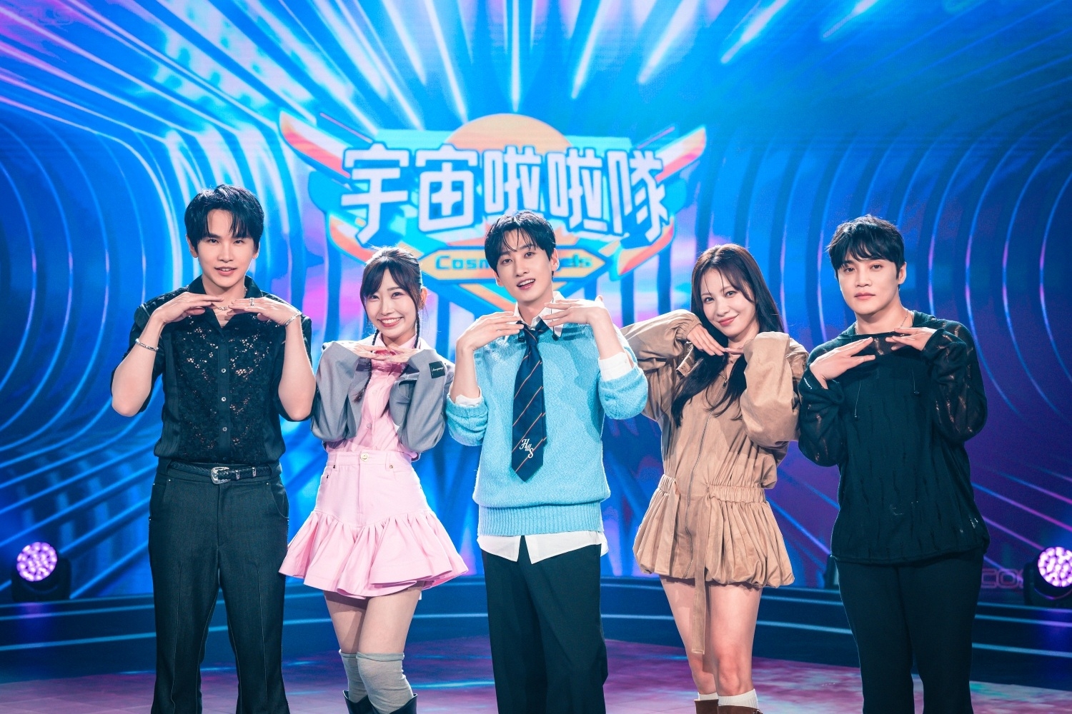 B2領軍《宇宙啦啦隊》首播創佳績！
網友好評：這才是國際級女團規格